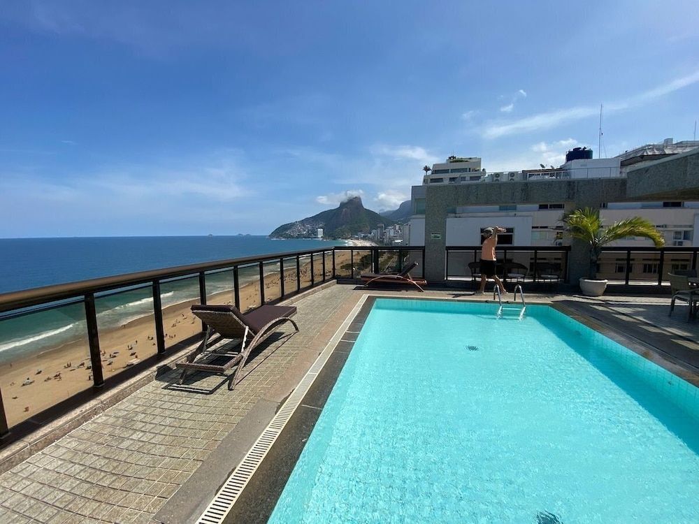 undefined Vieira Souto 6