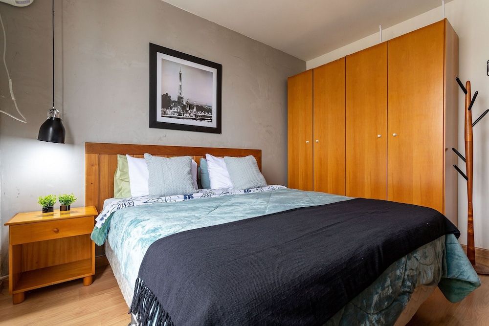 undefined Top Leblon 6