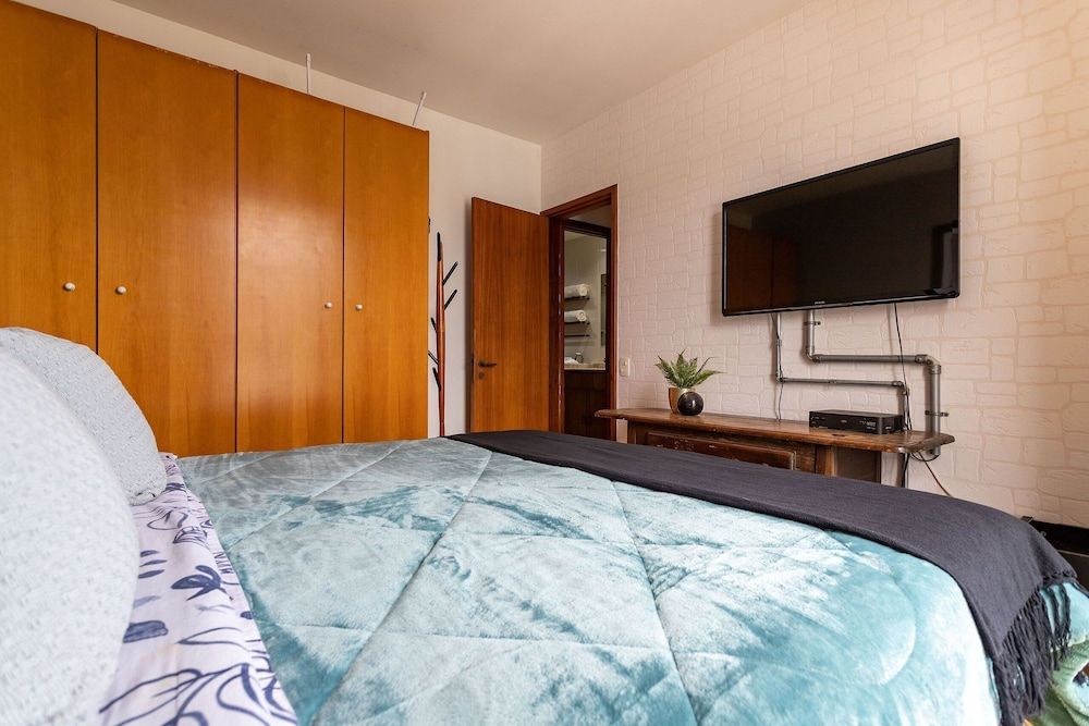 undefined Top Leblon 7