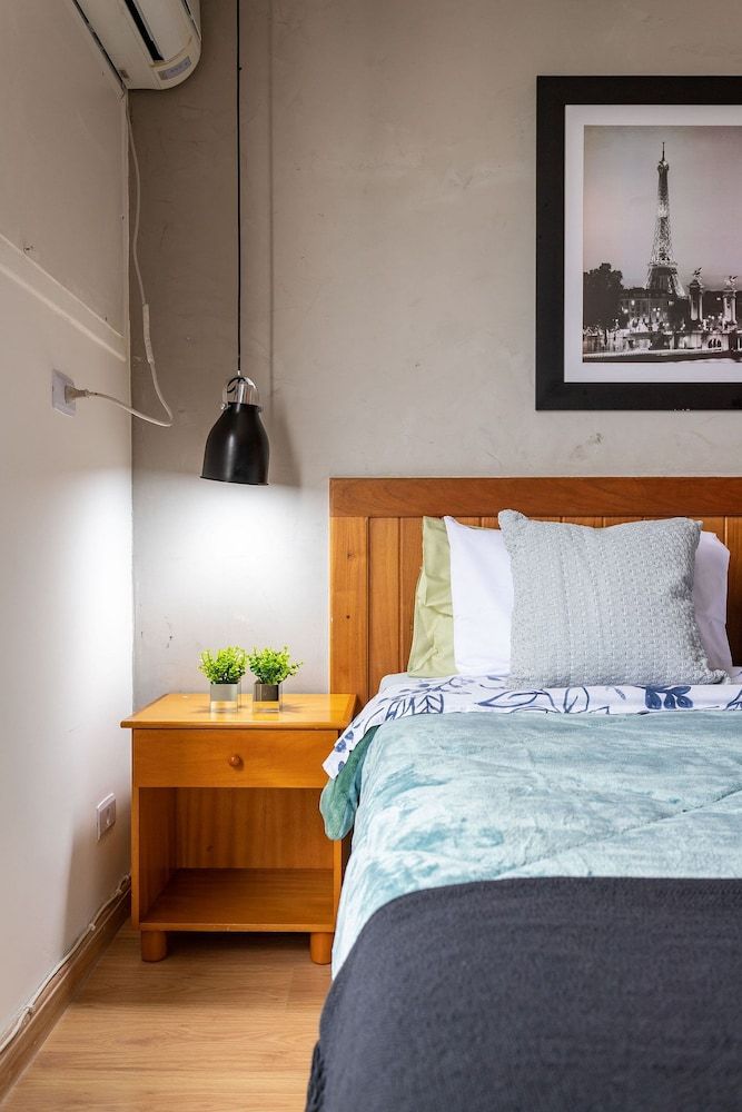 undefined Top Leblon 8