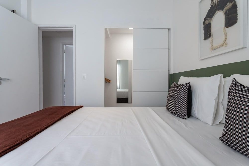 Comfort and Elegance in Ipanema Bt1206 Apartment 8