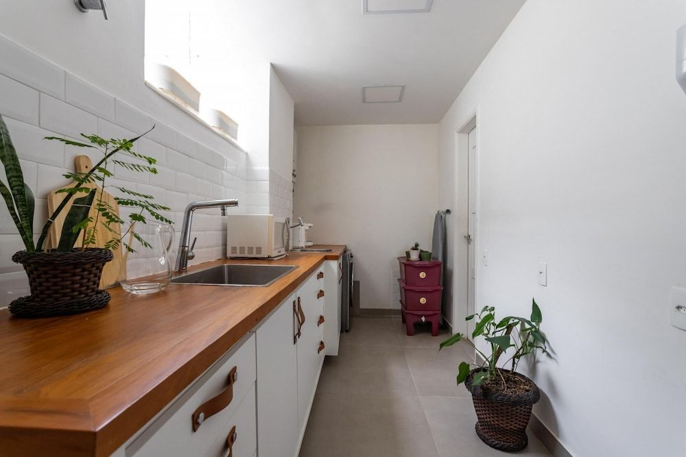 Comfort and Elegance in Ipanema Bt1206 Apartment 22