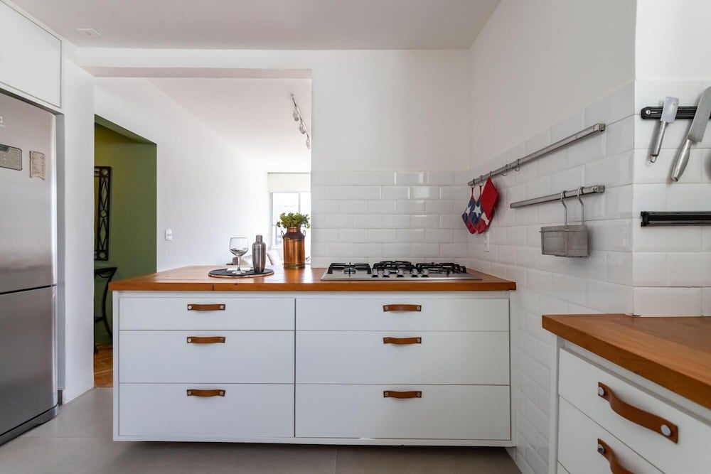 undefined Comfort and Elegance in Ipanema Bt1206 5