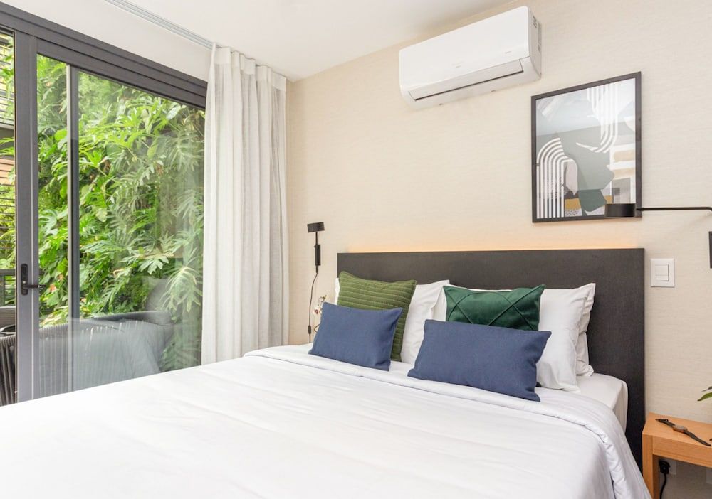 undefined Charlie Bossa Ipanema