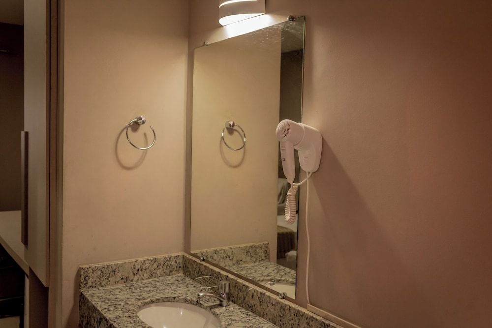 Fenix Hotel Araxa Standard Triple Room 4