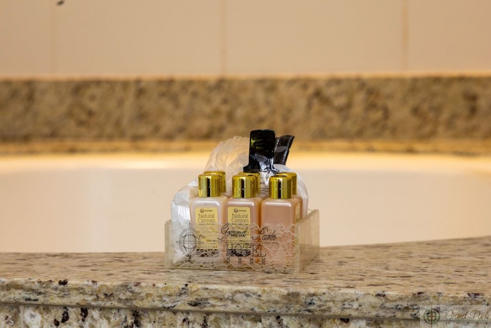 Grand Park Hotel Executive Room 7