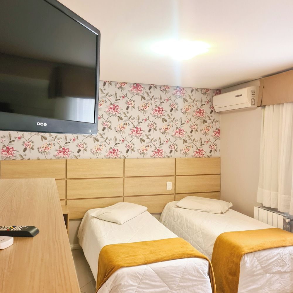 Pousada Lanai Deluxe Quadruple Room 2