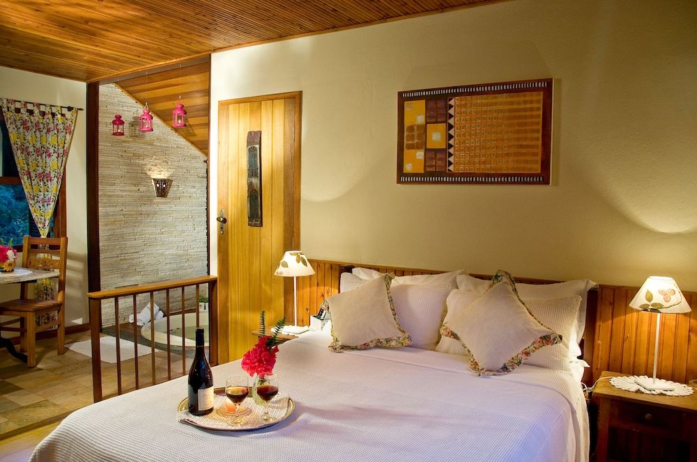Romantic Double Room (Chalé Azaleias)