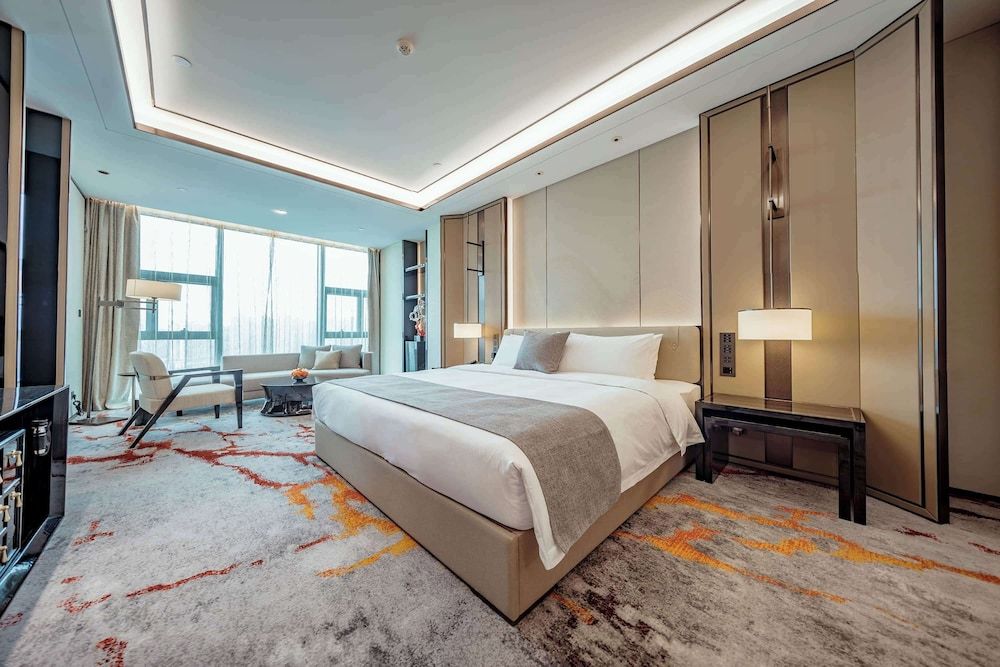 Deluxe Suite, 1 King Bed, Non Smoking