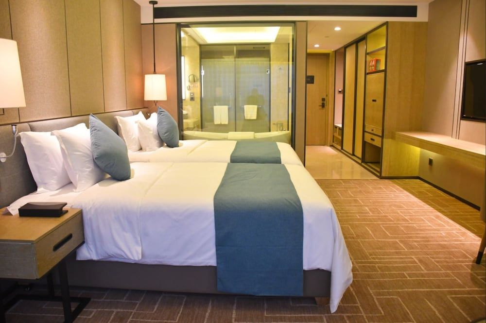 Deluxe Room, 1 King Bed, Smoking