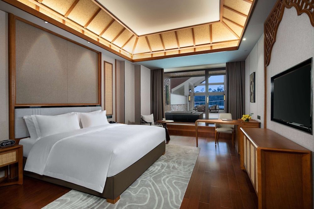 Executive Suite, 1 King Bed, Non Smoking