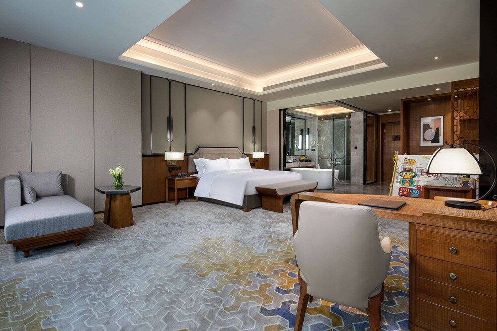 Family Room, 1 King Bed, Non Smoking
