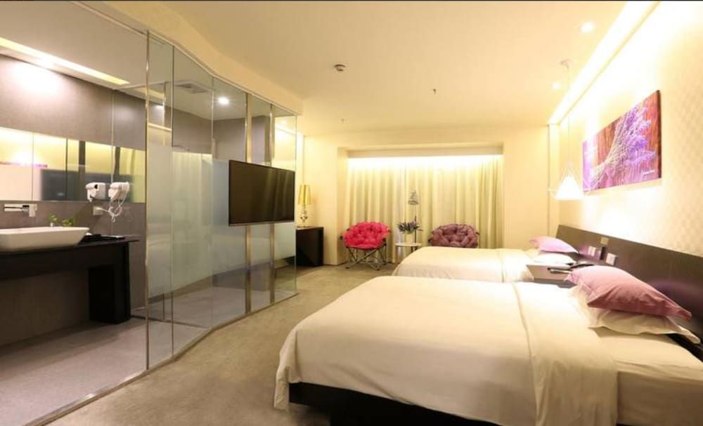 Leshan Wow Hotel