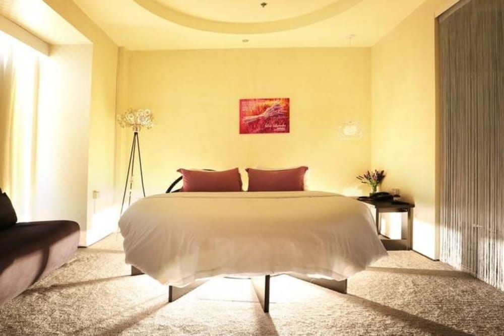 Leshan Wow Hotel