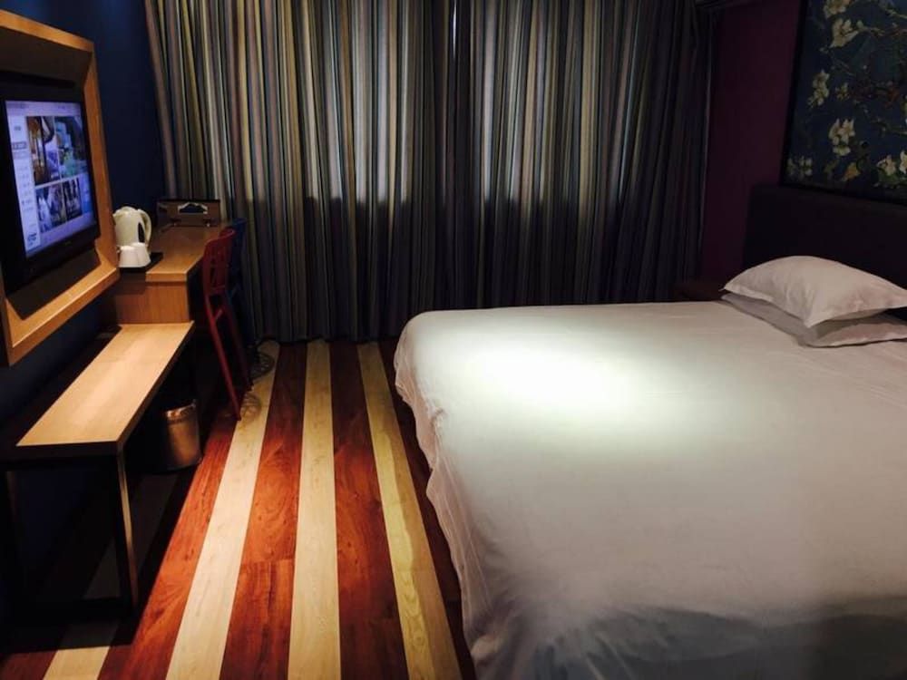 undefined Fresh House Hotel Huanglong Wantang 4