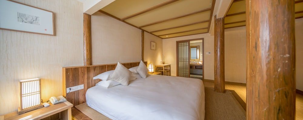 undefined Hangzhou Wushan Ju 2