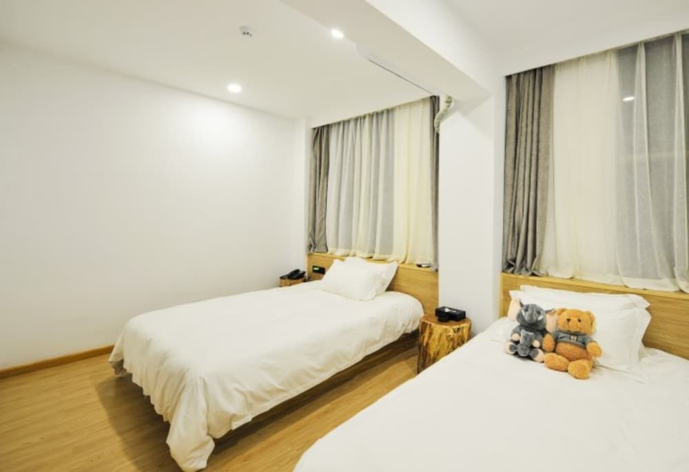 Qiandao Lake Jingting Hotel Family Room