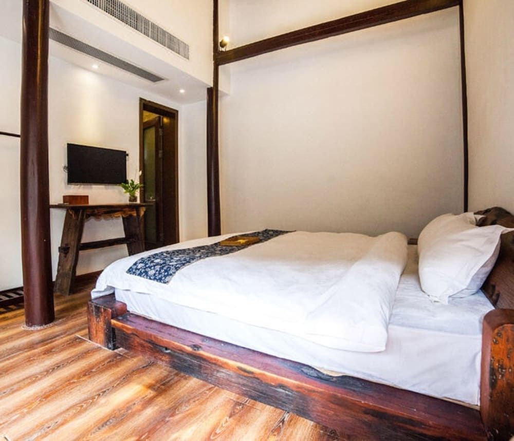 Lakeside Courtyard by JinSpecial Superior Double Room