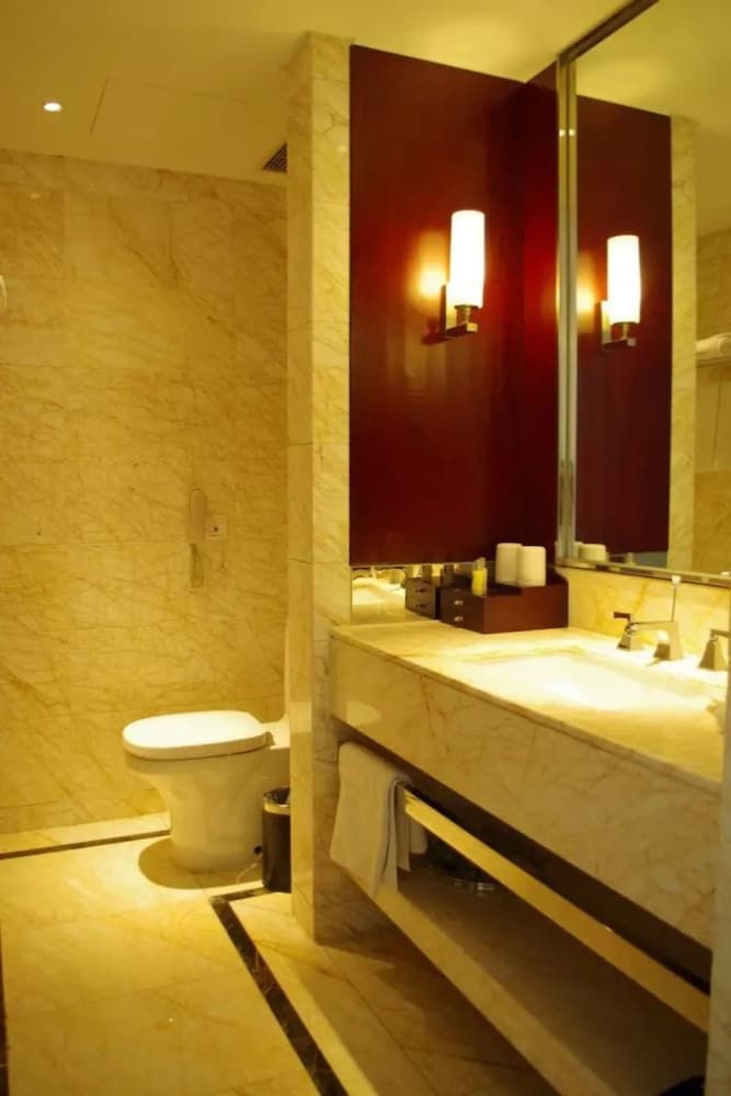 undefined Hangzhou Braim Canal Hotel 3