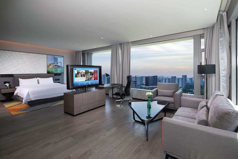 undefined Hampton by Hilton Technology City 8