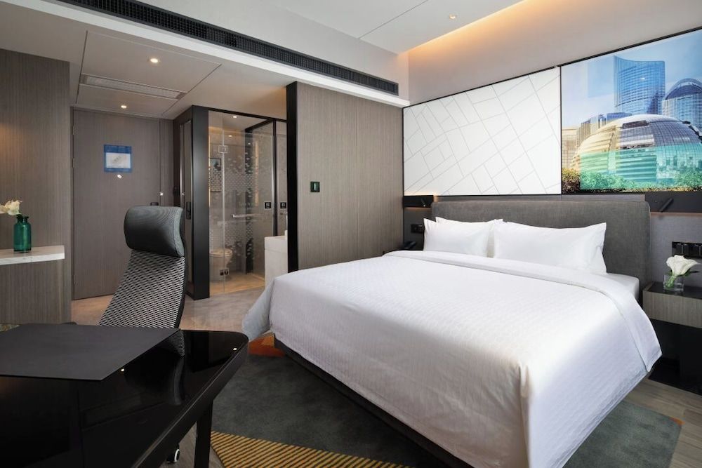 undefined Hampton by Hilton Technology City 4