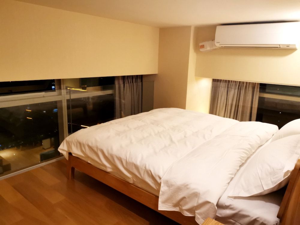 undefined EFC Qingchengli Loft Apartment 3