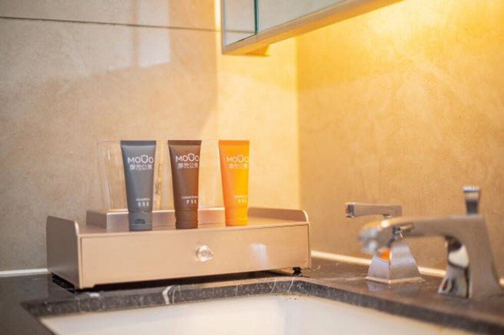 undefined Sunjing Hotel 9