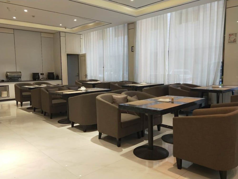 undefined Xi'an Hotel Xiaoshan Airport Branch 8