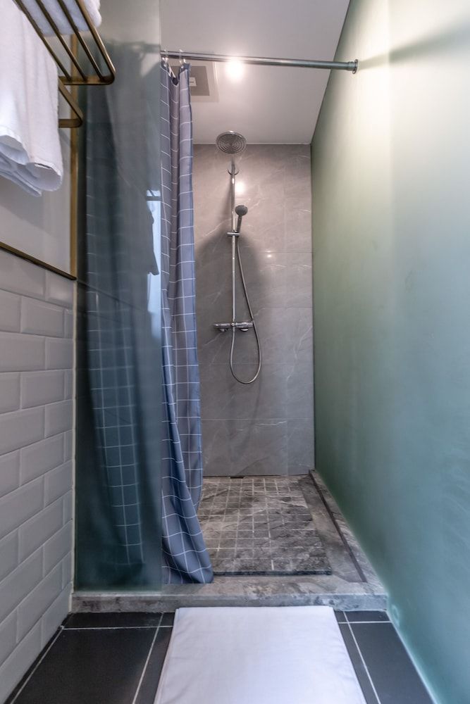 Cheng Zhai Twin Room 5