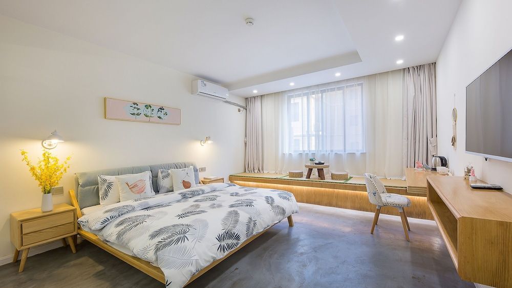 undefined Floral Hotel Suya Thousand Islet Lake 4