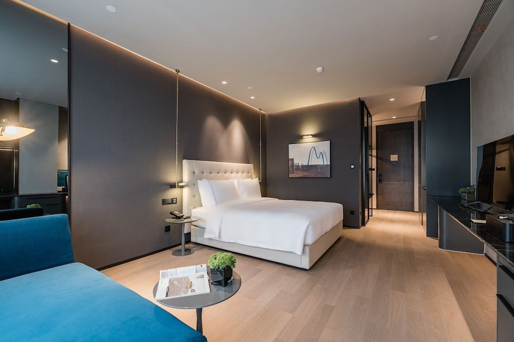 undefined Twinkle Hotel 8