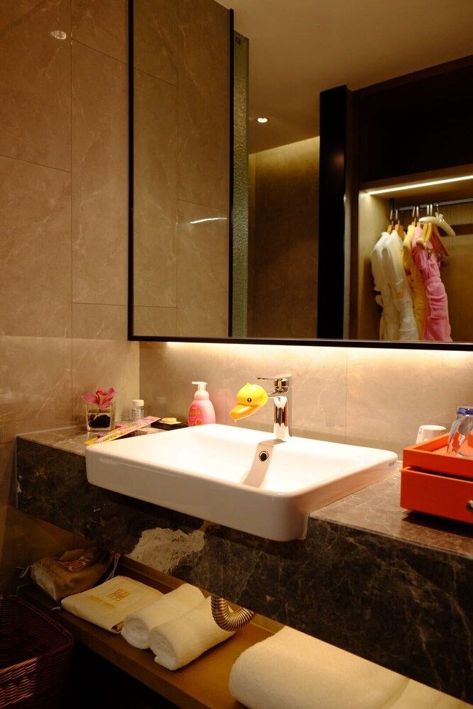 undefined Yinhu Junyi Hotel 6