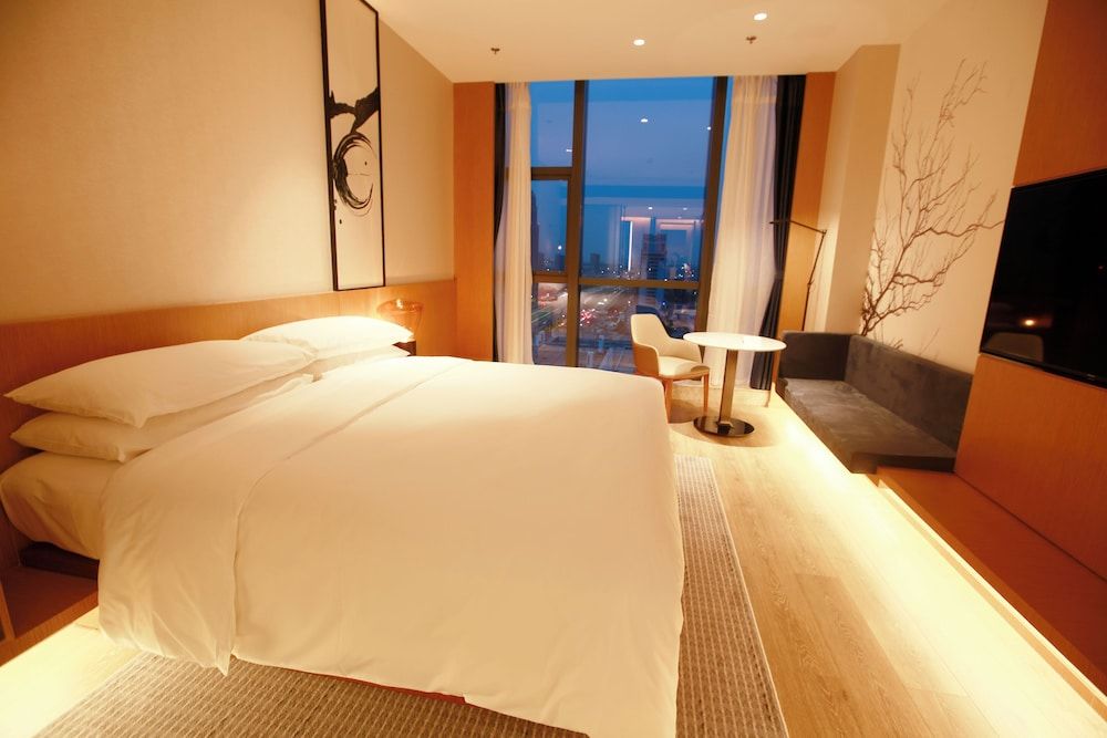 Fairfield By Marriott Zibo Premier Room, 1 King Bed, City View 2
