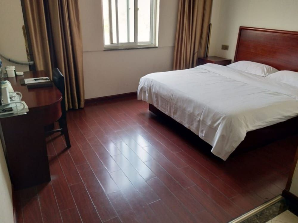 Superior Room, 1 King Bed