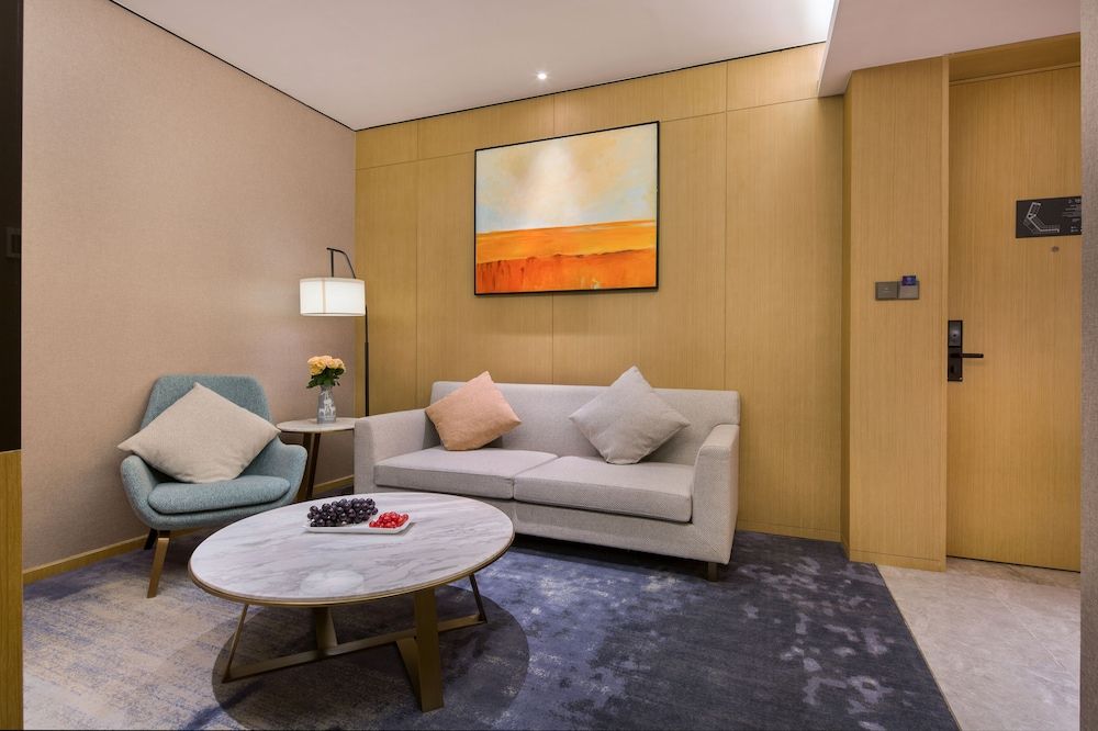 Deluxe Suite