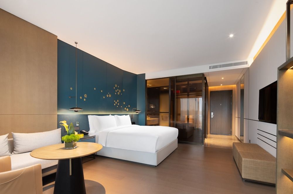 Mhub King Room