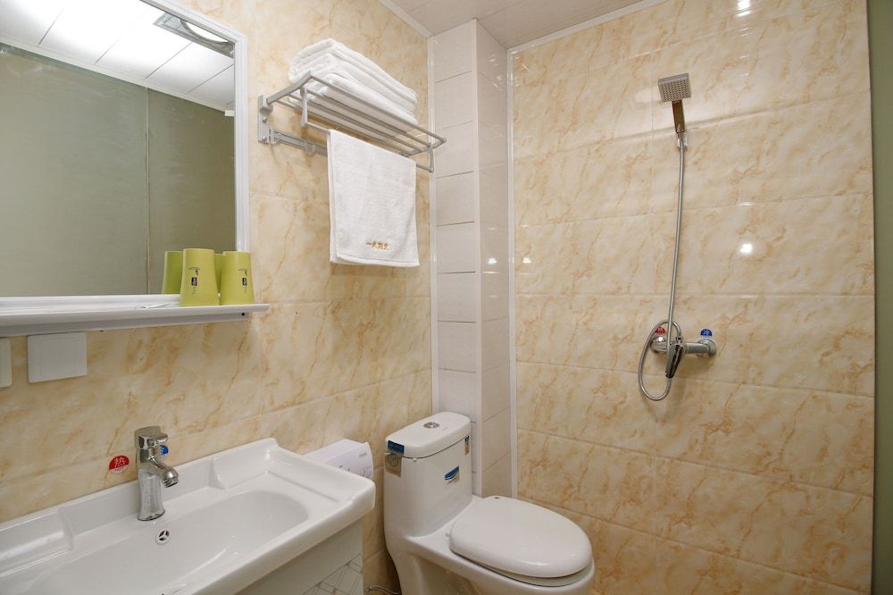 One Meter Sunshine Xi'an Xianyang International Airport Hotel Deluxe Twin Room 8