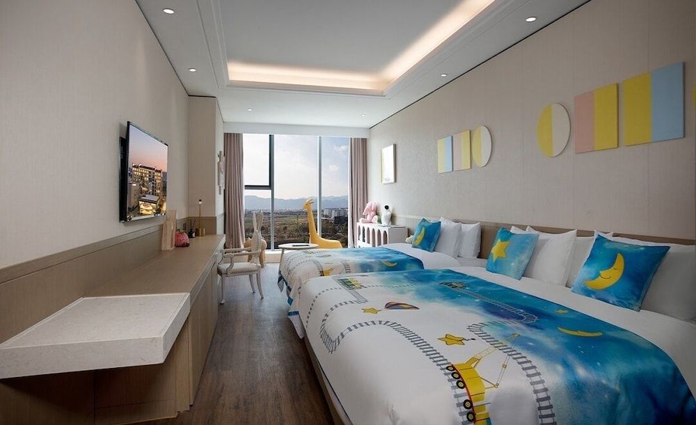 Family Room, Multiple Beds, Non Smoking