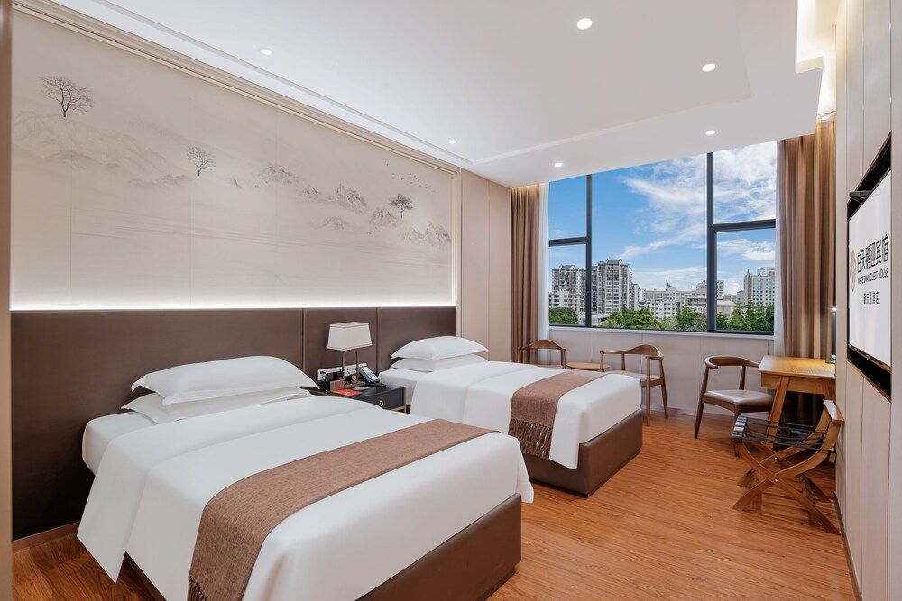 White Swan Guest House Superior Twin Room