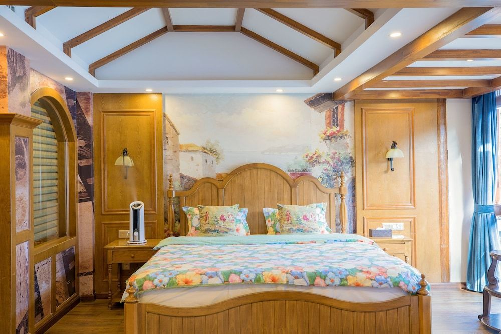 Li Jiang Tang Feng Yard No.4 Signature Double Room 13