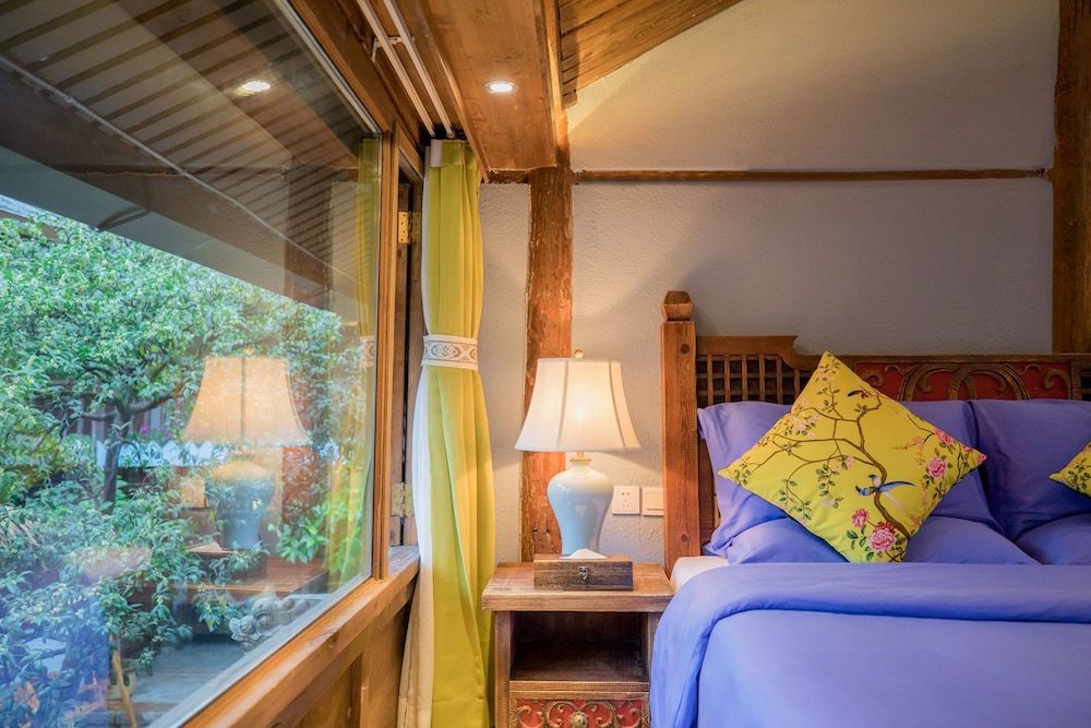 Li Jiang Tang Feng Yard No.4 Signature Double Room 9