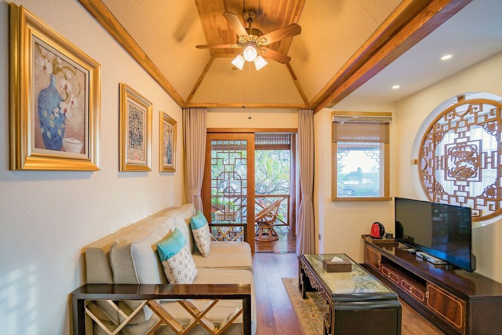 Li Jiang Tang Feng Yard No.4 Signature Double Room 17
