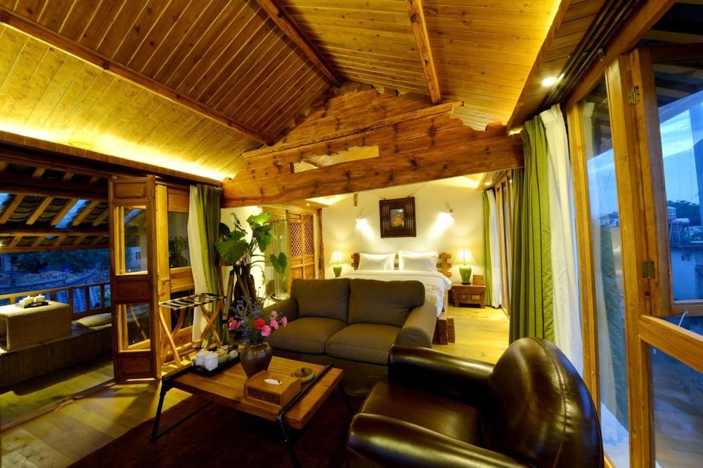 Lijiang Seven Island Resort Deluxe Room 9