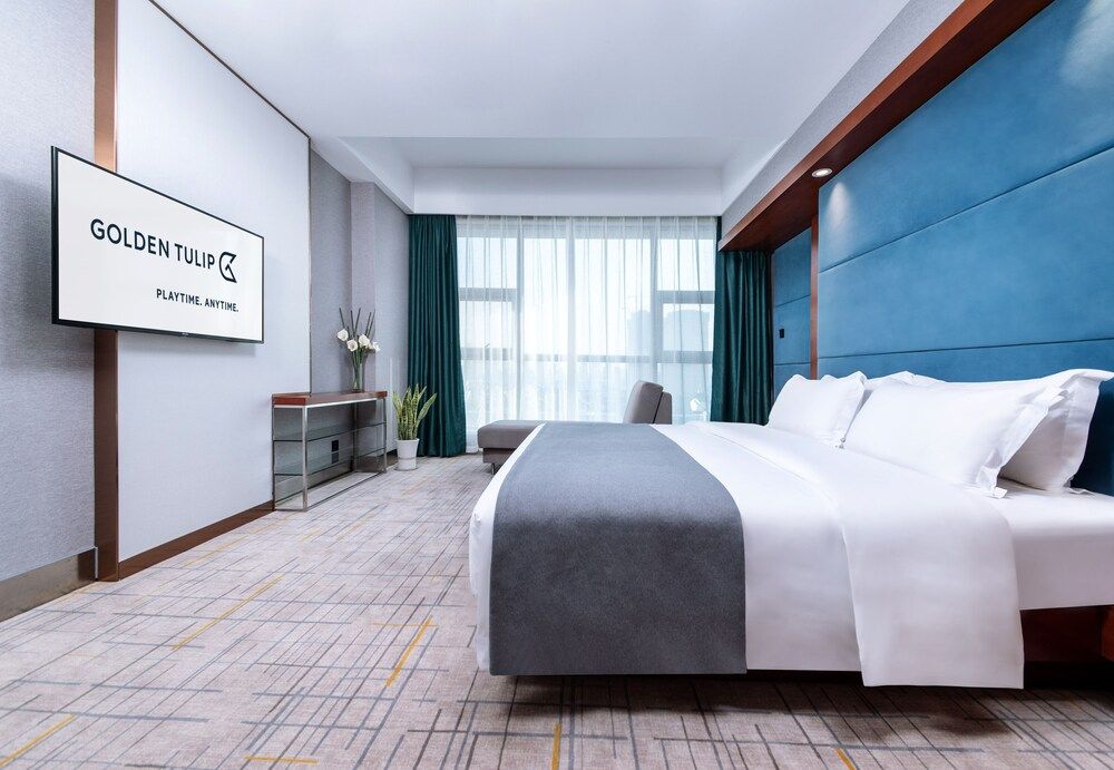 Executive Deluxe Suite