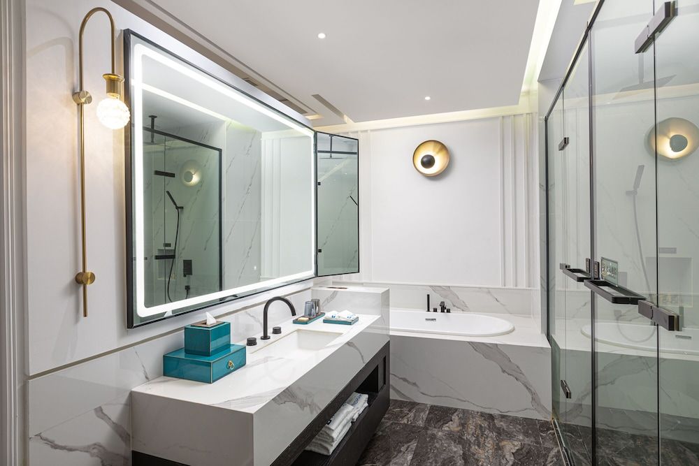 Suite, View