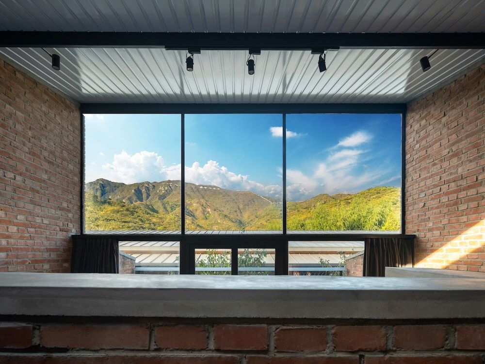 Great Wall View Twin Room