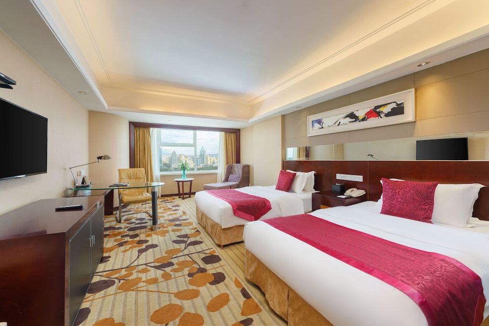 Oasis Grand Hotel
