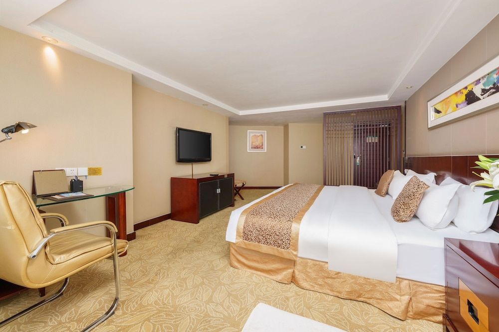 Oasis Grand Hotel