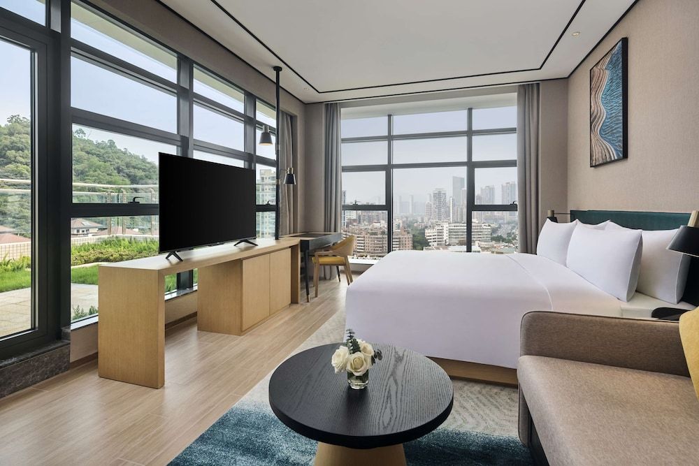 King Deluxe Room With Garden Balcony