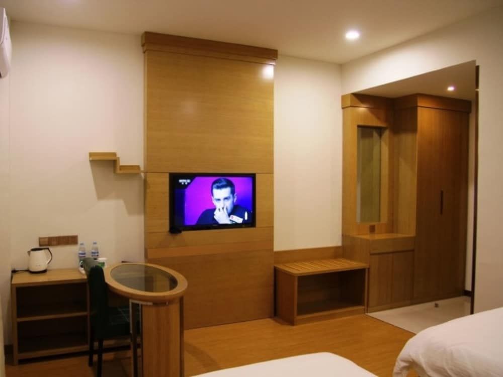 undefined GreenTree Inn Jinan Gaoxin District South Gongye Road Middle Aoti Road Express Hotel 7